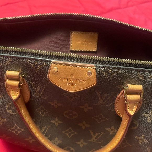 Louis Vuitton monogram purse - Picture 10 of 15
